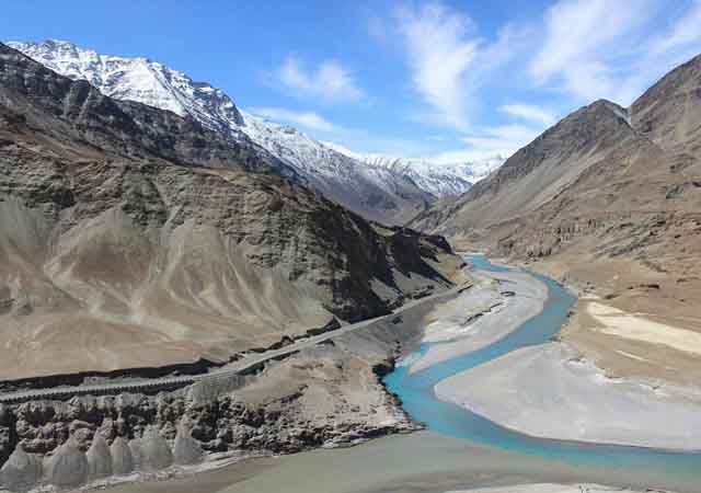 Best Tempo Traveller Service company jammu